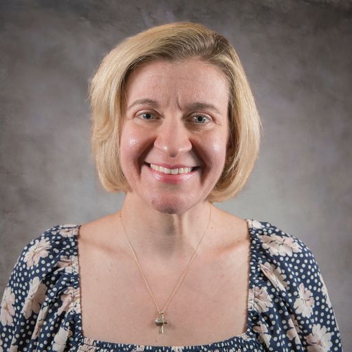 Kristin Roelofson, L.S.W.